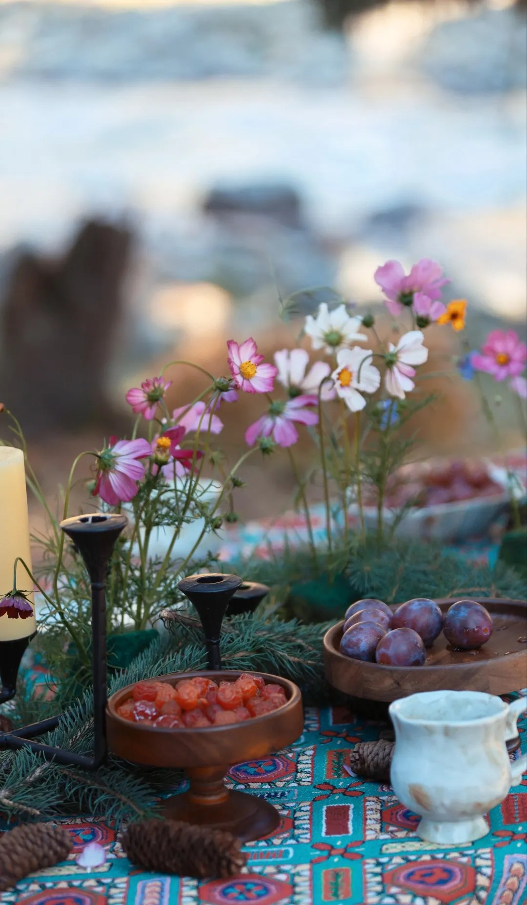 Outdoor afternoon tea setting in Qiongkushitai