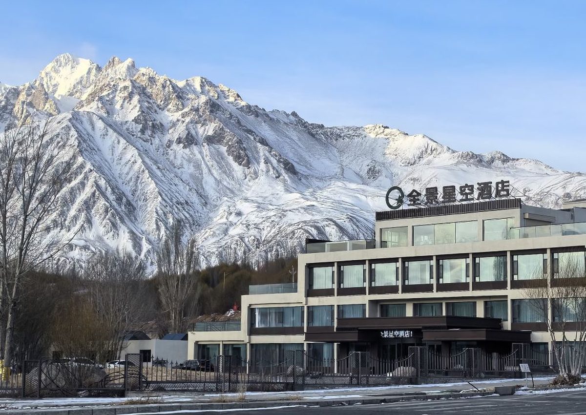 Panoramic Starry Sky Hotel (Jincao Beach, Old Town Road) reference photo