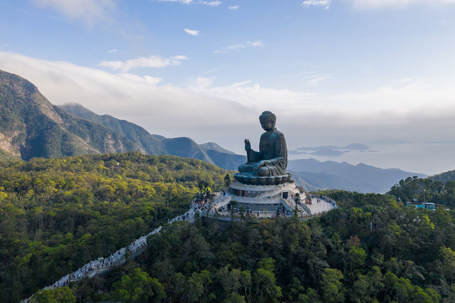 Tian Tan Buddha Reference image 2