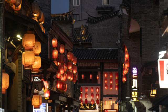Guilin East-West Lane Reference image 3